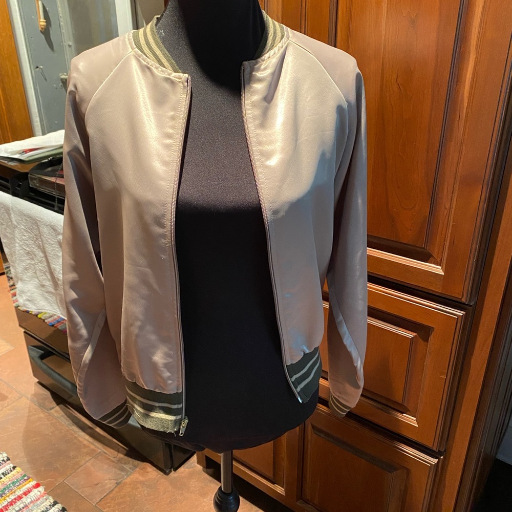 Medium gold satin bomber jacket  ecxellent condition